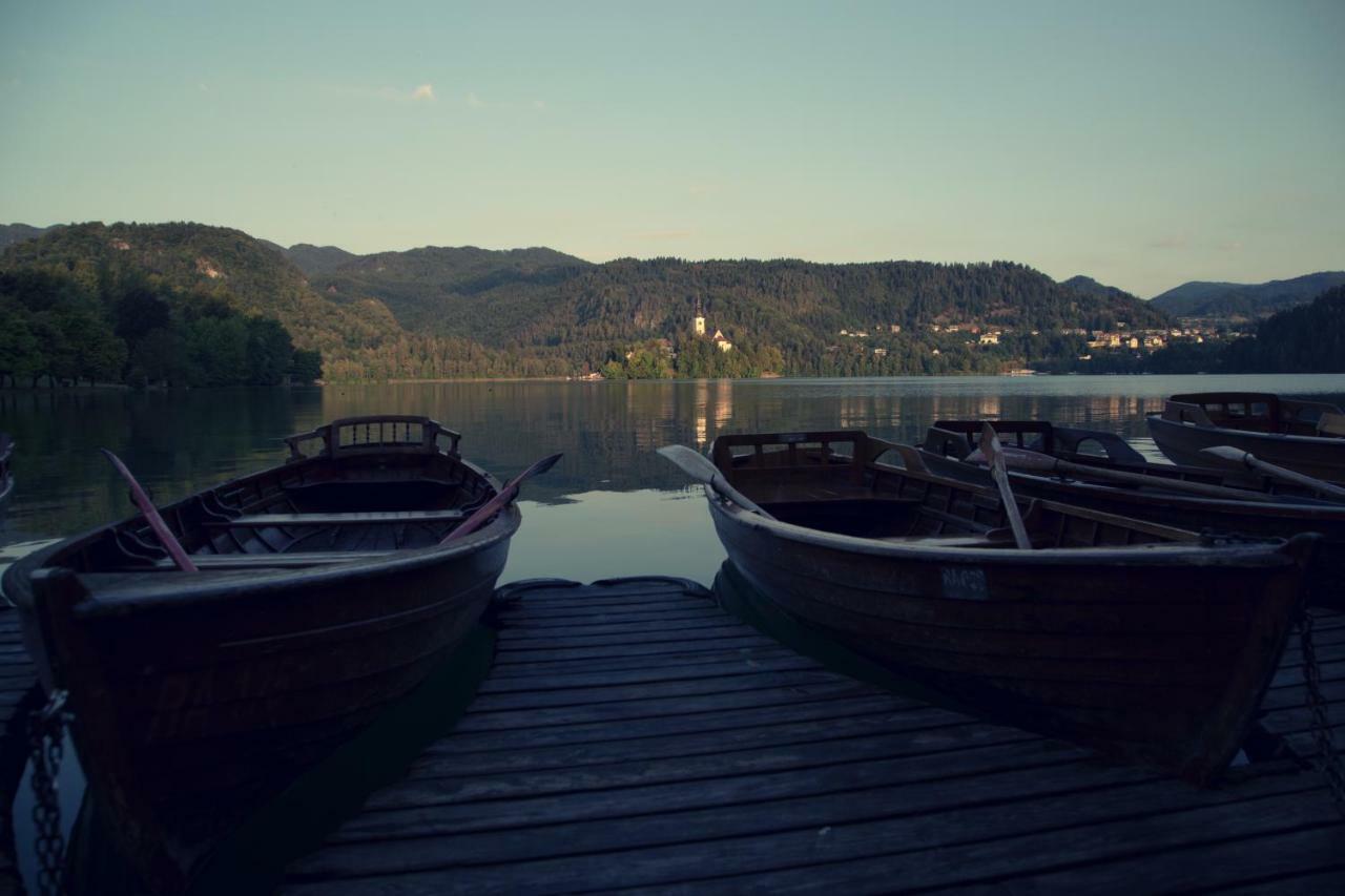 Pletna Lake View Apartment Bled Exterior photo